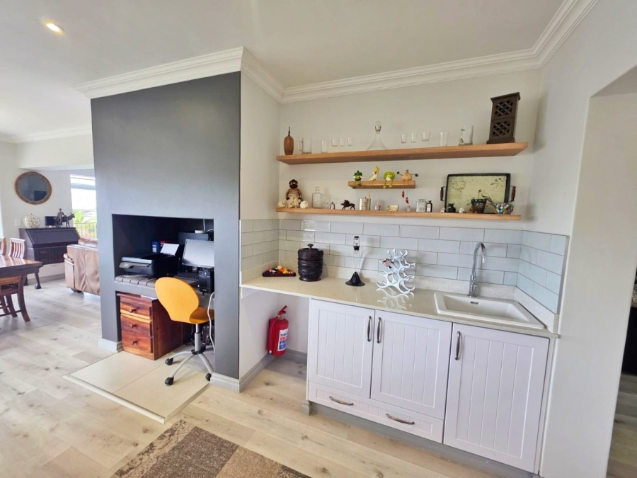 12 Bedroom Property for Sale in Wilderness Central Western Cape